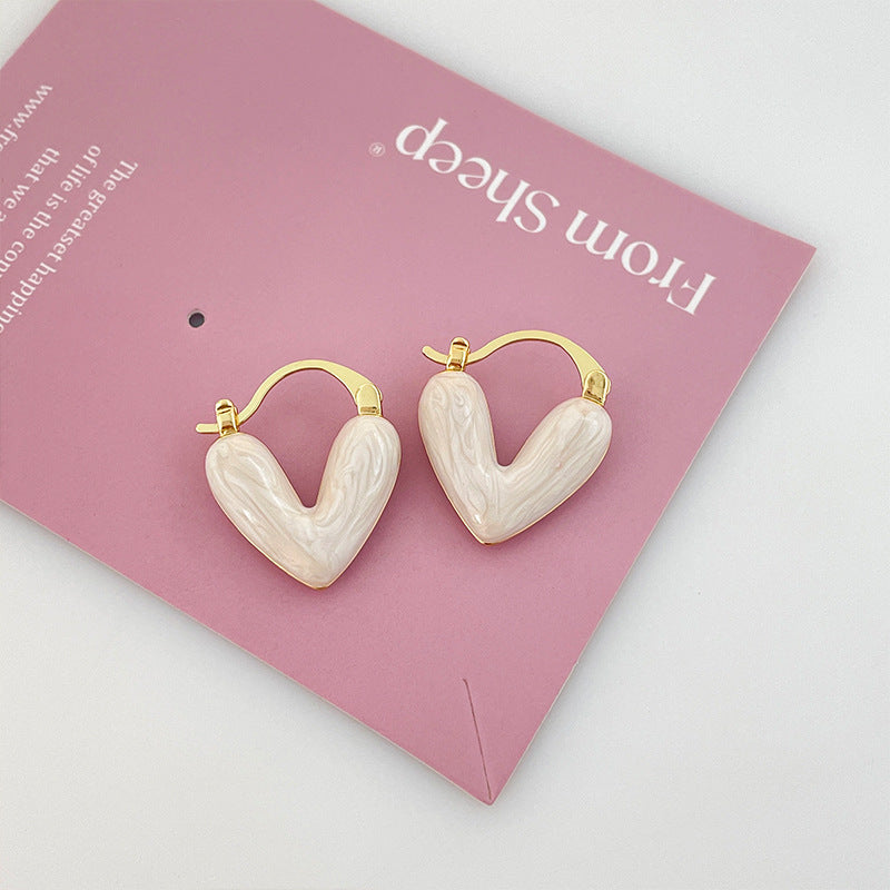 Love shaped earrings female explosion