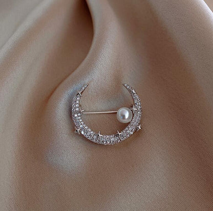 fashion Flash Diamond Moon Pearl Brooch