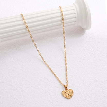 Hot selling heart letter necklace