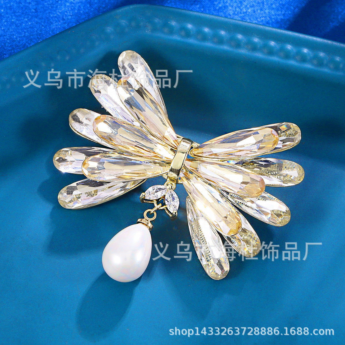 Fashion Eco-friendly Crystal Brooch