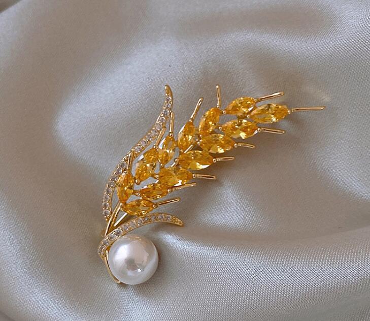 Wheat Pearl Brooch