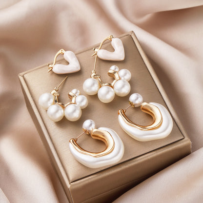 Gold Oil Drop Heart Pearl Earring Set