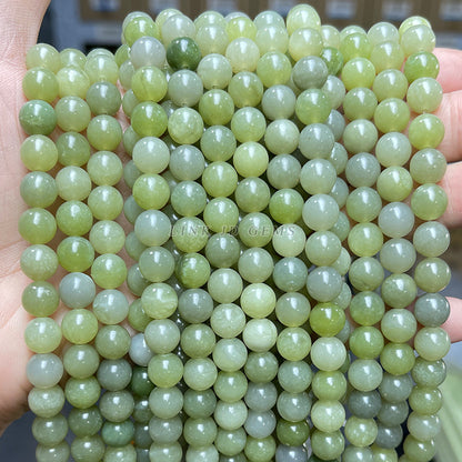 Pulsera de cuentas redondas de jade verde con cuentas sueltas de piedra zafiro en proceso 