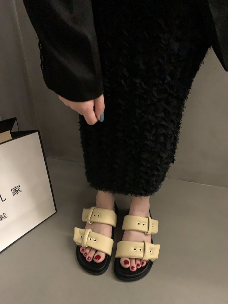 Platform slippers for women's summer wear