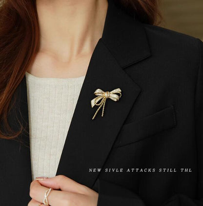 Bow high-end brooch