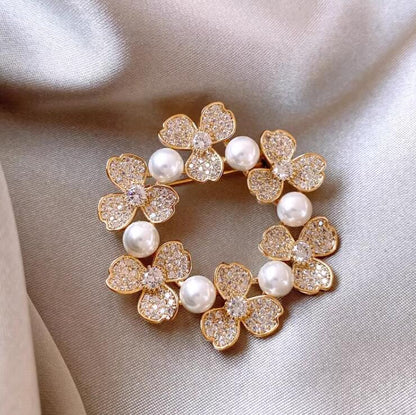 Zircon Wreath Pearl Brooch