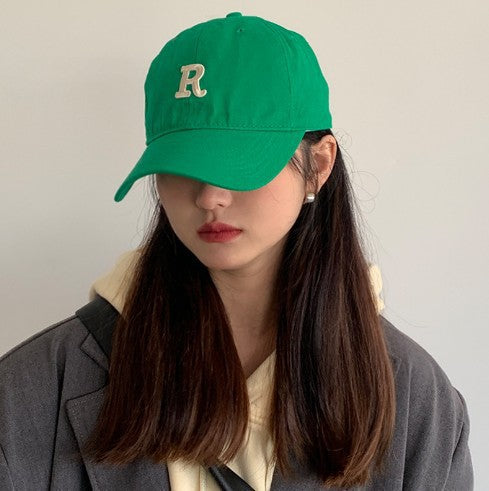 Gorra de béisbol con letras elegantes 