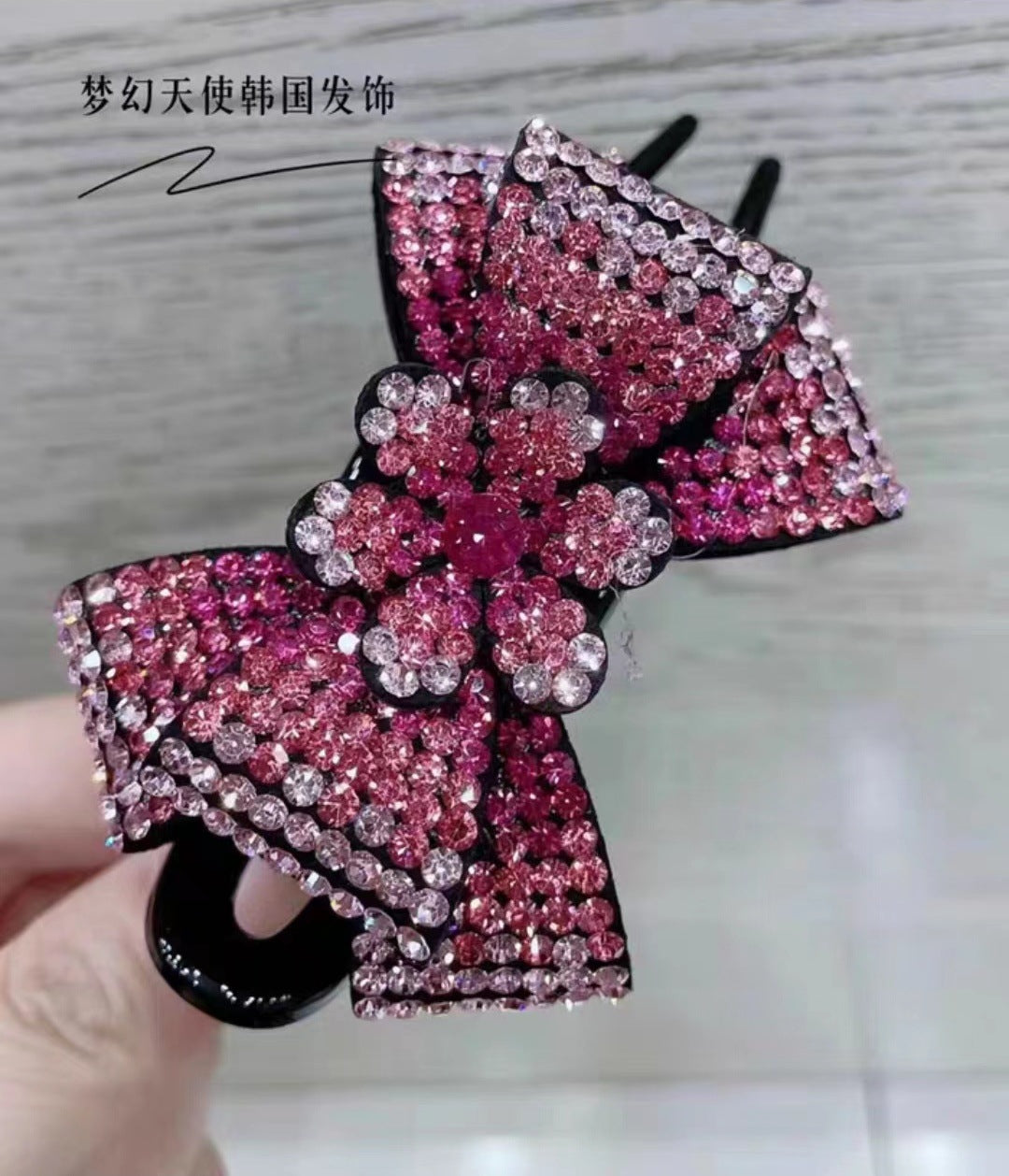 Accesorio para el cabello con pinza de tres dientes y diseño de mariposa con estampado de leopardo 