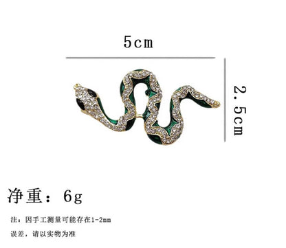 Snake brooch full of diamonds