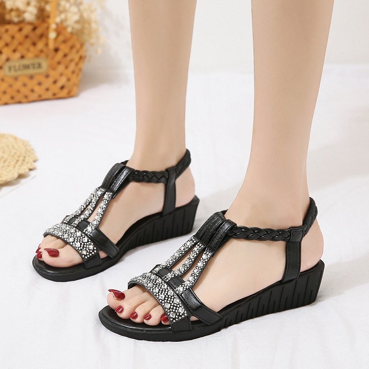 Hot-selling plus-size sandals