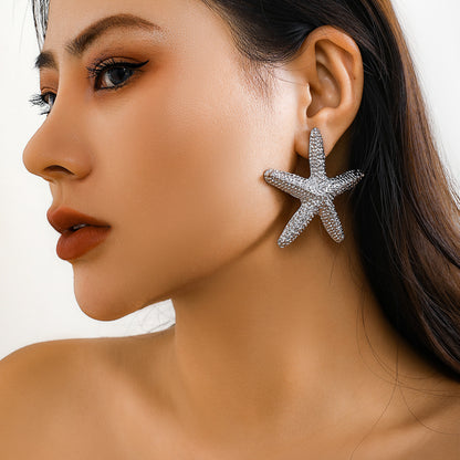 Holiday Beach Starfish Pendant Necklace