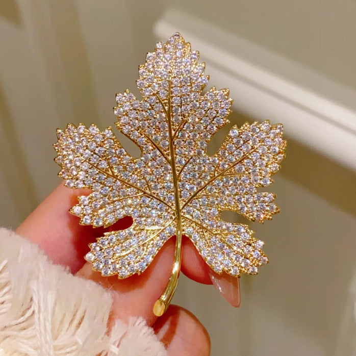 Maple Leaf Brooch High-end