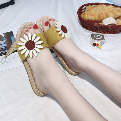 Sunflower flat slippers