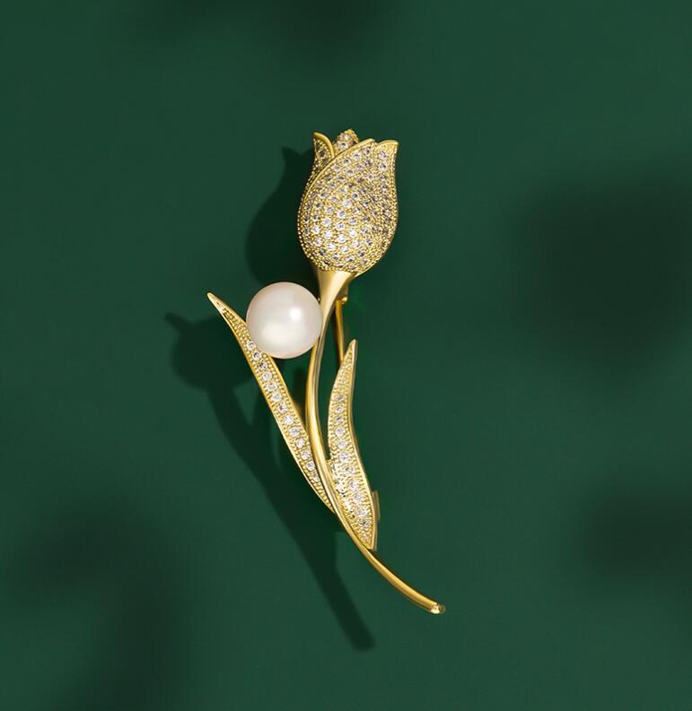 Tulip brooch design sense