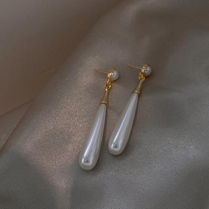 Pearl drop earrings