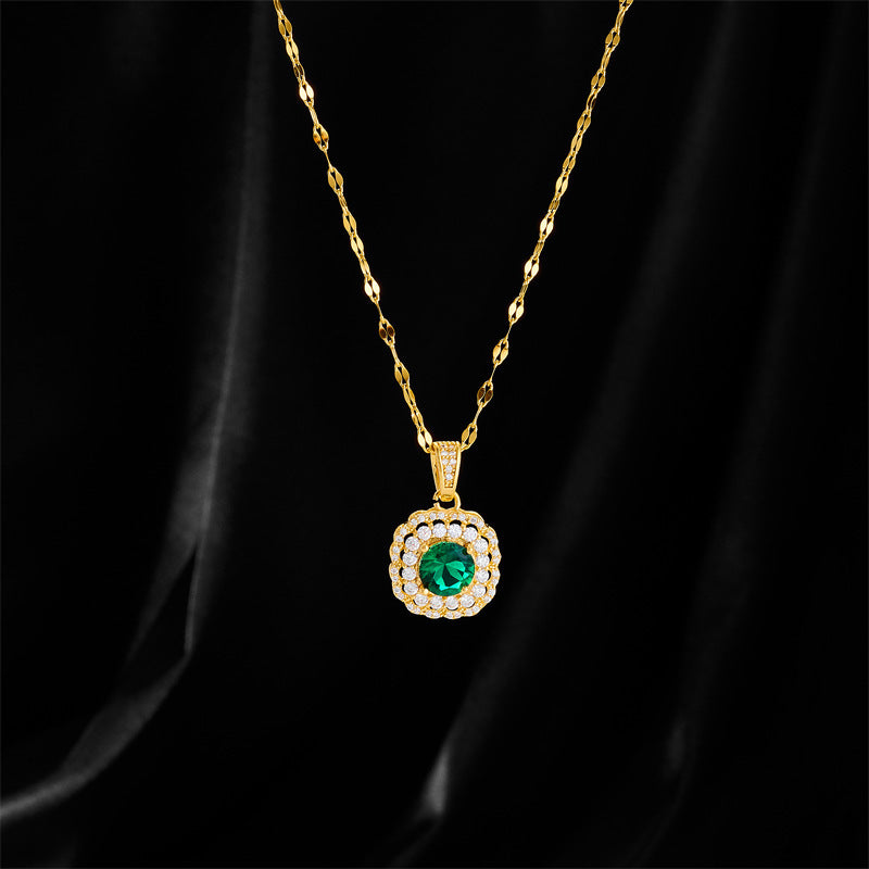 Square emerald necklace