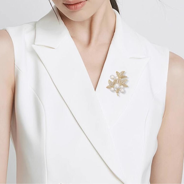 Pearl Luxury Coat Brooch