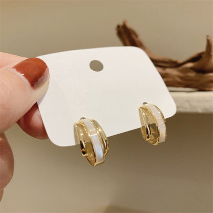 Simple C-shaped stud earrings for women's fashion