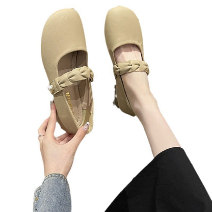 Soft-soled round head flats