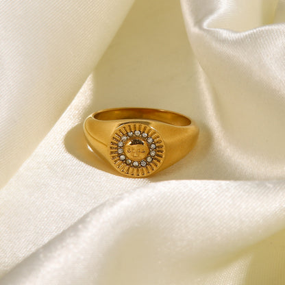 Women's vintage gold index finger ring