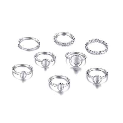 8-piece set of contrasting rings