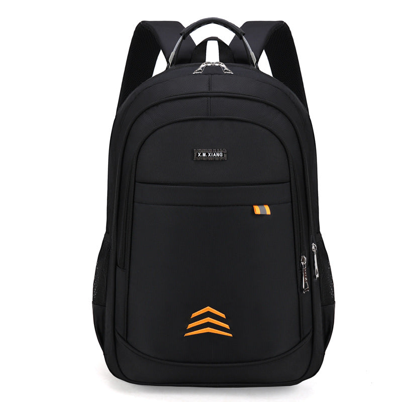 Large capacity anti-splash backpack