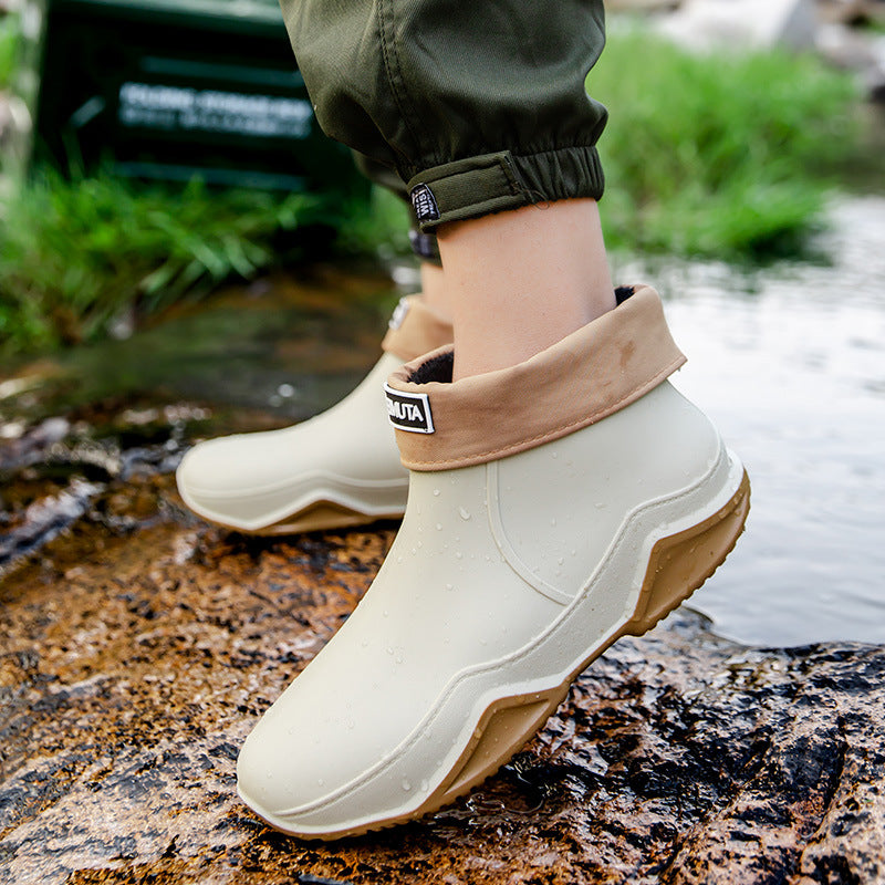 Versatile fashion couple rain boots