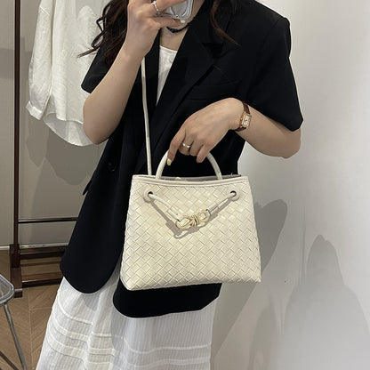 Retro versatile light luxury woven bag