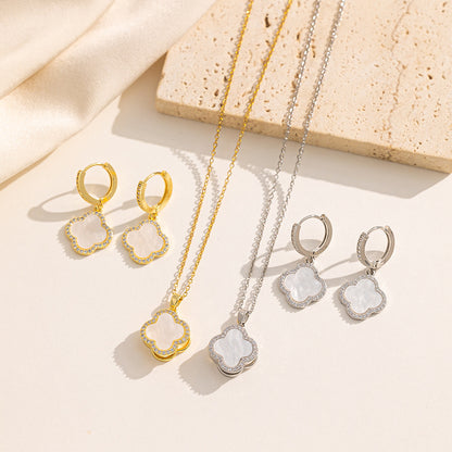 Cross-border Hot Accessory: Rotating Clover Necklace