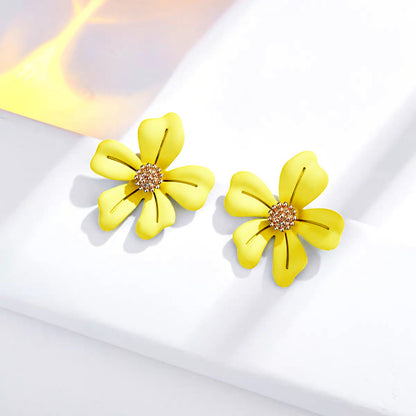 Color streamlined summer flower stud earrings