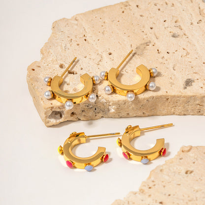 18k Gold C-Shaped White Pearl Earrings