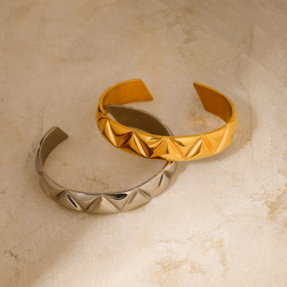 Triangle open bracelet