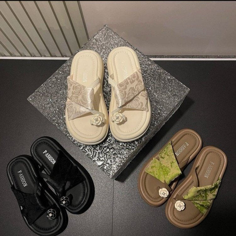 Chinese style flip-flops