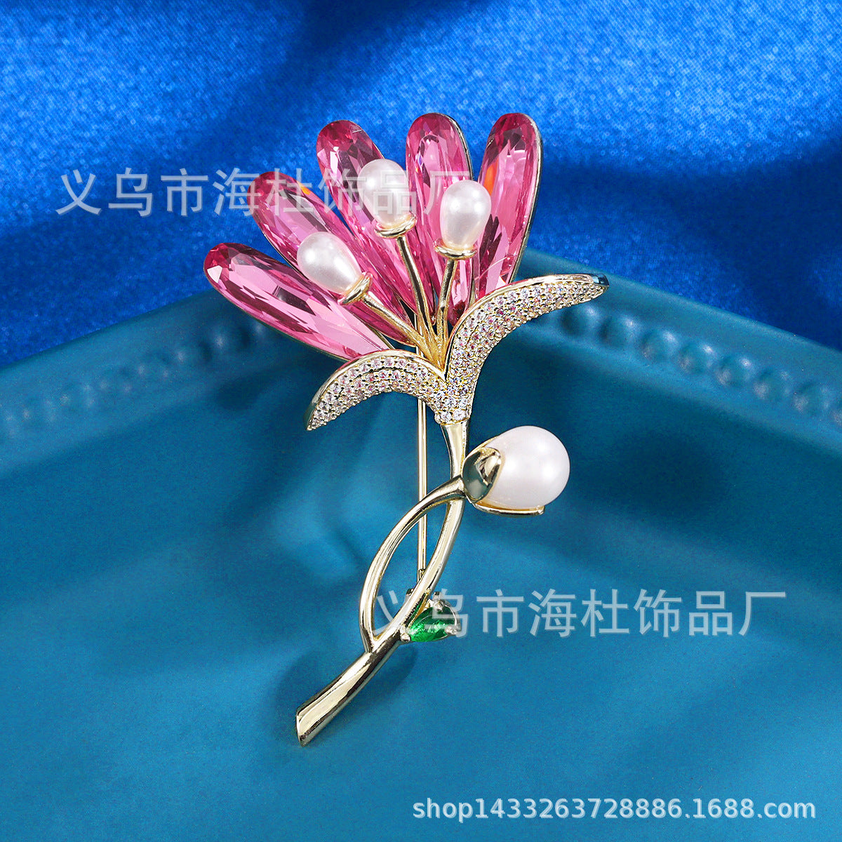 Eco-friendly crystal brooch pin