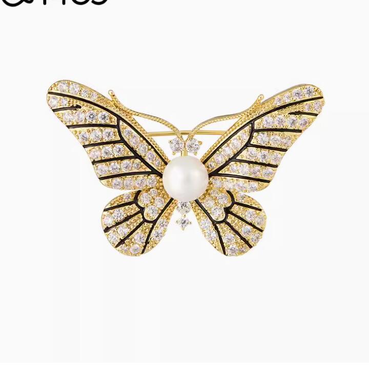 Butterfly Brooch Pearl