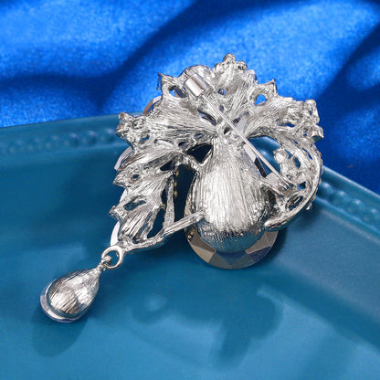 Crystal glass brooch fashion