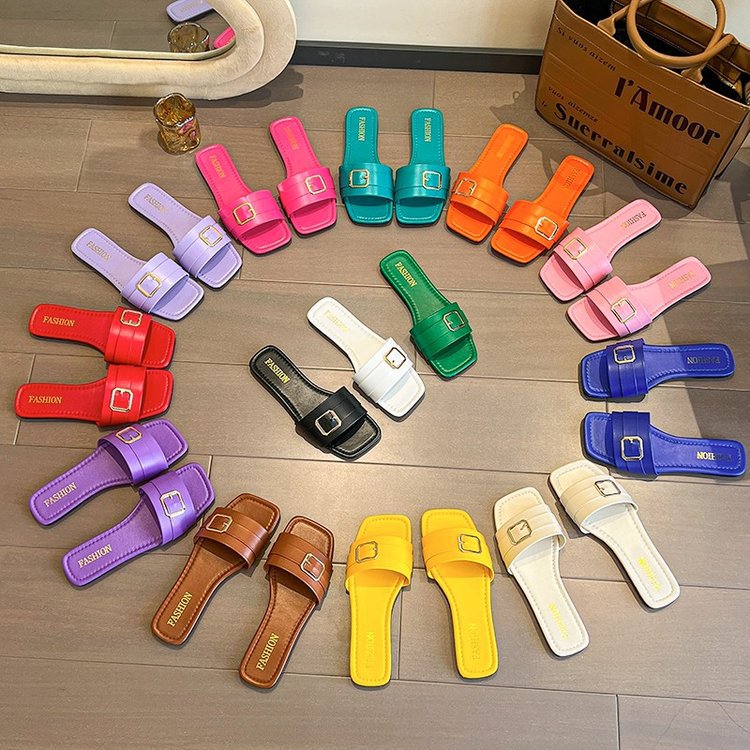 Candy-colored square slippers