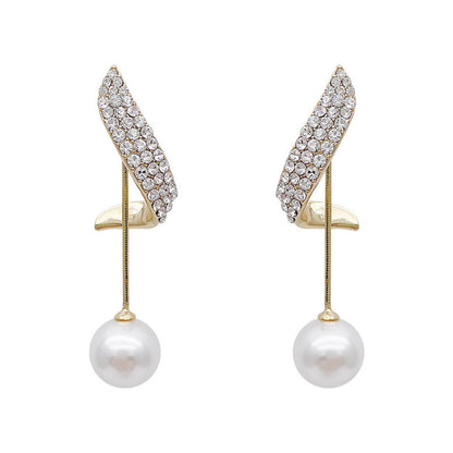 Women with Diamond Pearl Earrings