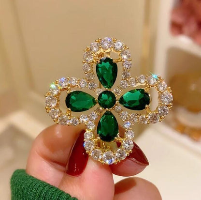 Emerald Brooch Female High-end