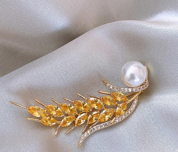 Wheat Pearl Brooch