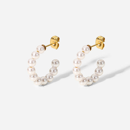 Pearl C-shaped earrings