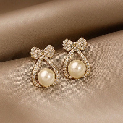 Bow pearl earrings