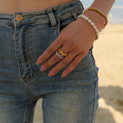 C-shaped flower ring