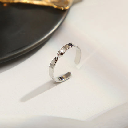 Mobius Strip Ring