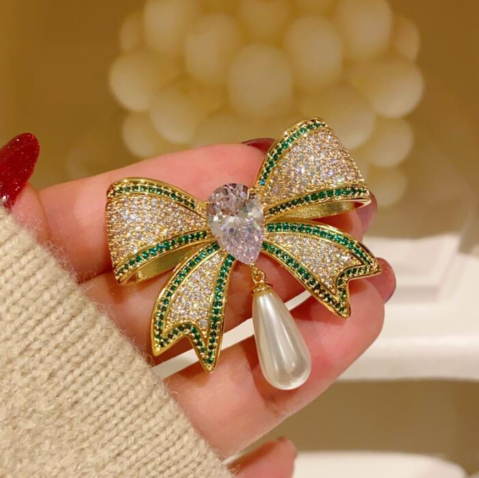 Full Diamond Bow Brooch Brooch