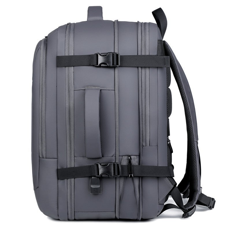 New large-capacity men's backpack.