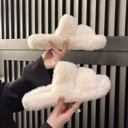 Flat-bottomed large-size slippers to keep warm