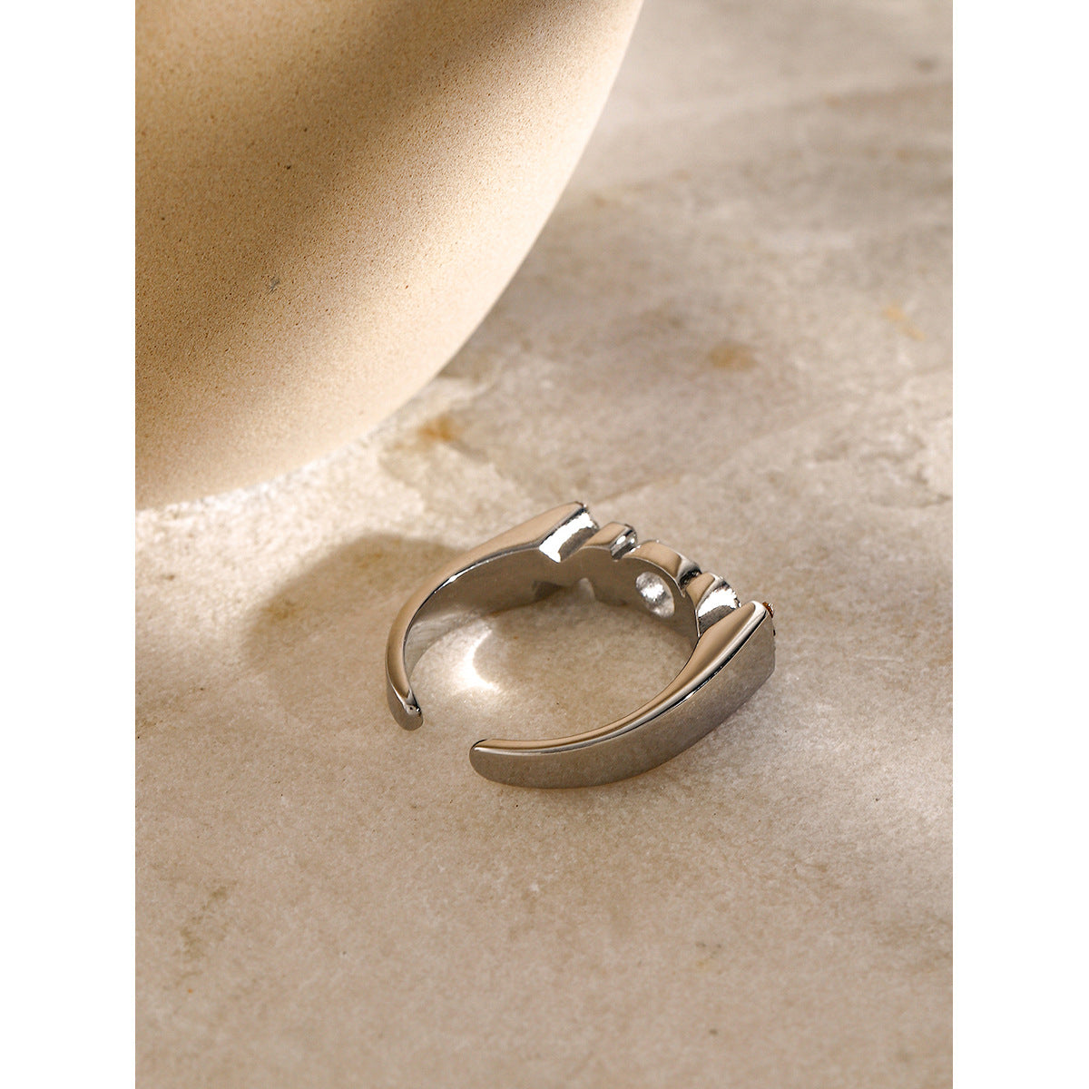 MOM letter rhinestone open ring