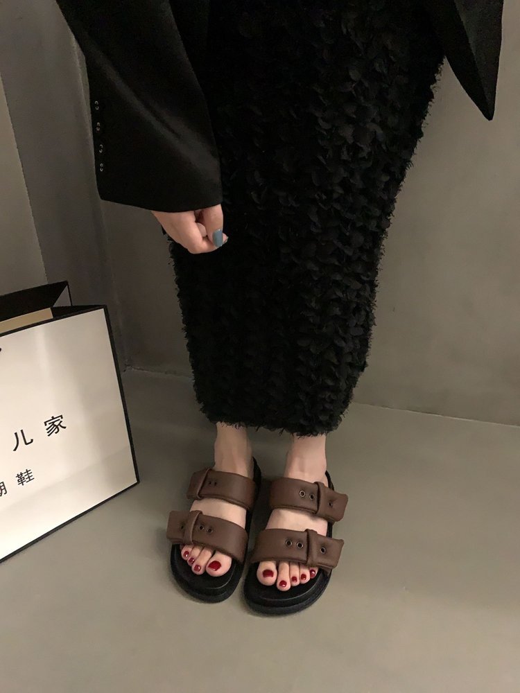 Platform slippers for women's summer wear