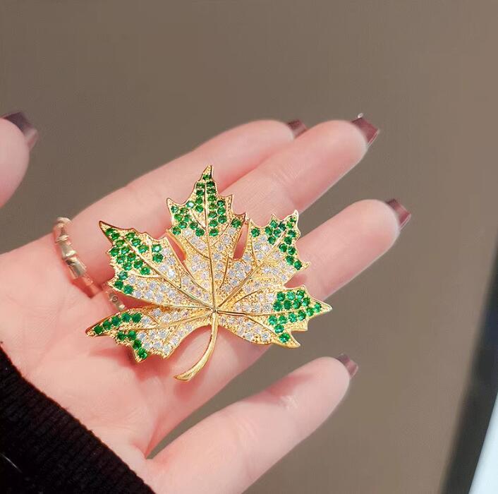 Flash Diamond Maple Leaf Brooch